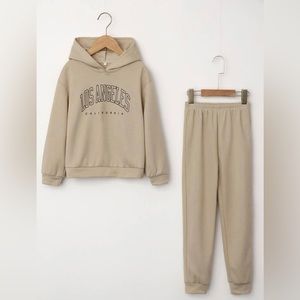 SHEIN • Girls Tan Jogger Hoodie • sz Small